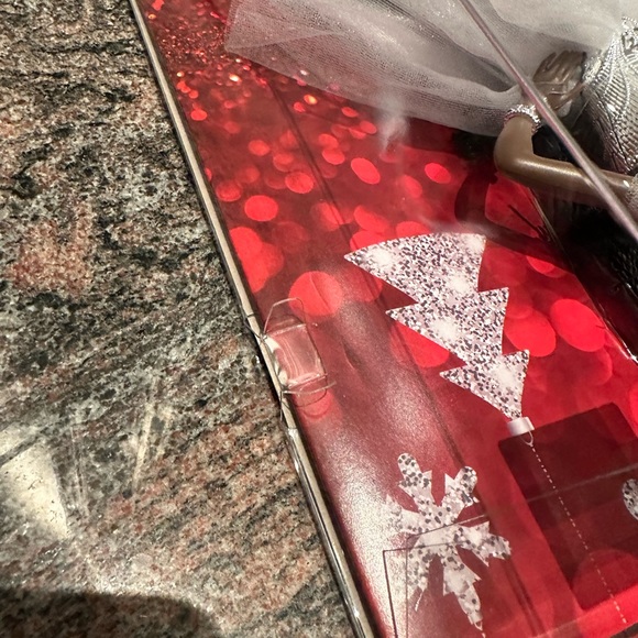 Holiday Barbie AA nib 2021 - Picture 6 of 8